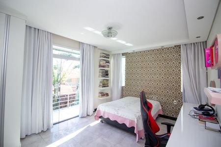 Casa à venda com 350m², 4 quartos e 4 vagasQuarto 2