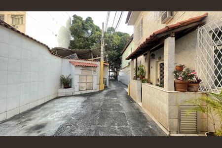 Casa para alugar com 85m², 3 quartos e 1 vagaÁrea comum