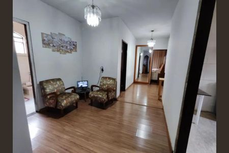 Foto 03 de casa à venda com 3 quartos, 190m² em Camargos, Belo Horizonte