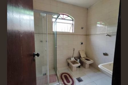 Foto 04 de casa à venda com 3 quartos, 190m² em Camargos, Belo Horizonte