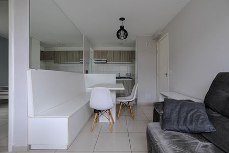Sala de apartamento para alugar com 2 quartos, 40m² em Jardim Nathalie, Mogi das Cruzes