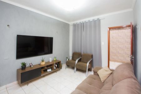 Casa para alugar com 80m², 2 quartos e 1 vaga