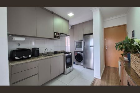 Apartamento à venda com 55m², 2 quartos e 2 vagas Apartamento à venda com 55m², 2 quartos e 2 vagasCozinha