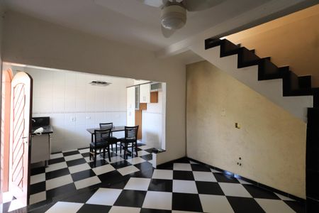 Casa à venda com 175m², 3 quartos e 3 vagasSala 2