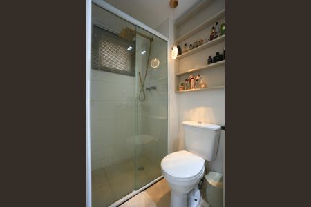 Apartamento à venda com 55m², 2 quartos e 2 vagasBanheiro da Suíte