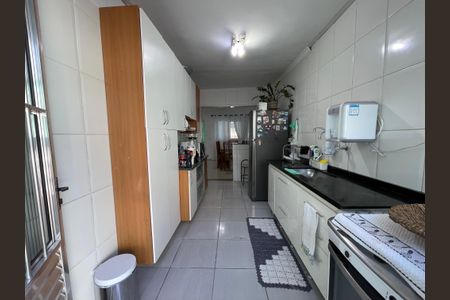 Casa à venda com 130m², 2 quartos e 3 vagas Casa à venda com 130m², 2 quartos e 3 vagasCozinha
