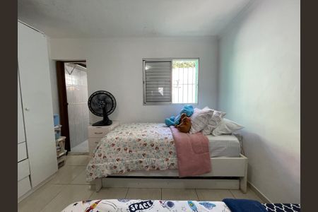 Casa à venda com 130m², 2 quartos e 3 vagas Casa à venda com 130m², 2 quartos e 3 vagasQuarto