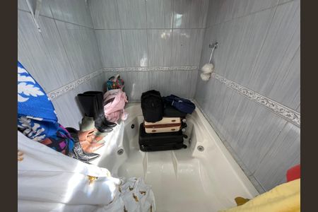 Casa à venda com 130m², 2 quartos e 3 vagas Casa à venda com 130m², 2 quartos e 3 vagasBanheiro do Quarto