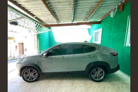 Casa à venda com 130m², 2 quartos e 3 vagas Casa à venda com 130m², 2 quartos e 3 vagasGaragem