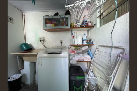 Casa à venda com 130m², 2 quartos e 3 vagas Casa à venda com 130m², 2 quartos e 3 vagasÁrea de Serviço