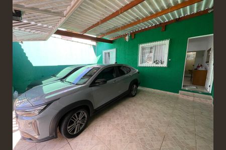 Casa à venda com 130m², 2 quartos e 3 vagas Casa à venda com 130m², 2 quartos e 3 vagasGaragem