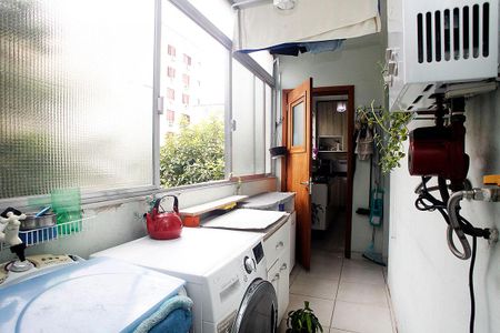 Apartamento à venda com 68m², 2 quartos e 1 vagaÁrea de Serviço