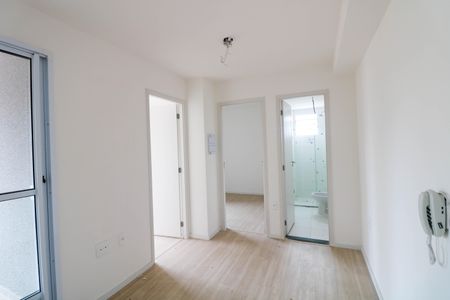 Sala / Cozinha de apartamento para alugar com 2 quartos, 30m² em Vila Plana, São Paulo