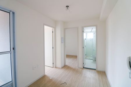 Sala / Cozinha de apartamento para alugar com 2 quartos, 30m² em Vila Plana, São Paulo