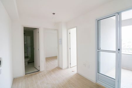 Apartamento para alugar com 30m², 2 quartos e sem vaga Apartamento para alugar com 30m², 2 quartos e sem vagaSala / Cozinha