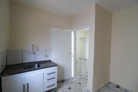 Cozinha de casa para alugar com 1 quarto, 30m² em Jardim Joao Xxiii, São Paulo