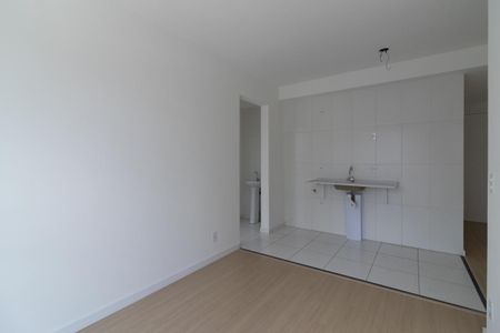 Sala de apartamento para alugar com 2 quartos, 39m² em Jardim Maringa, São Paulo