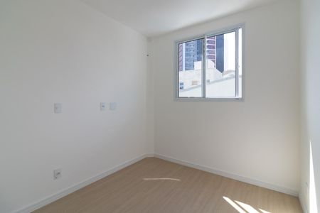 Quarto 1 de apartamento para alugar com 2 quartos, 39m² em Jardim Maringa, São Paulo