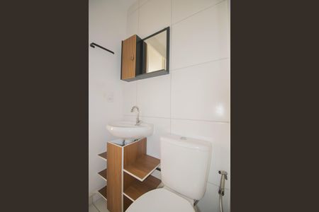 Banheiro de apartamento para alugar com 2 quartos, 40m² em Neves, São Gonçalo