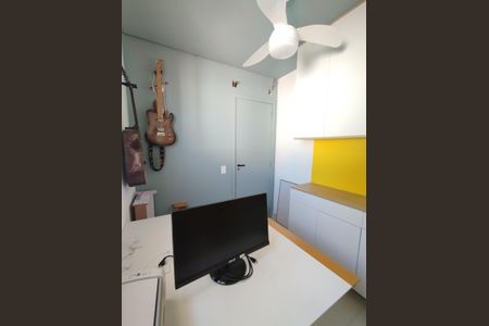 Casa de condomínio à venda com 140m², 4 quartos e 2 vagas Casa de condomínio à venda com 140m², 4 quartos e 2 vagasQuarto