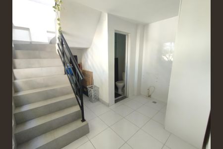 Sala de casa de condomínio para alugar com 4 quartos, 140m² em Freguesia (Jacarepaguá), Rio de Janeiro