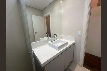 Casa de condomínio para alugar com 560m², 4 quartos e 9 vagasBanheiro da Suíte 3