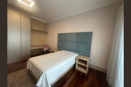 Casa de condomínio para alugar com 560m², 4 quartos e 9 vagasSuíte 3