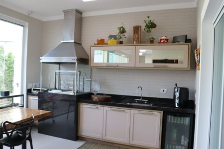 Casa de condomínio para alugar com 560m², 4 quartos e 9 vagasChurrasqueira