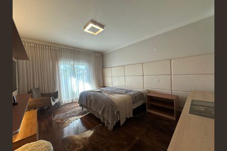 Casa de condomínio para alugar com 560m², 4 quartos e 9 vagasSuíte 4