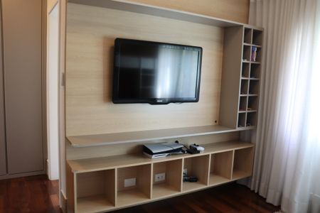 Casa de condomínio para alugar com 560m², 4 quartos e 9 vagasSuíte 1