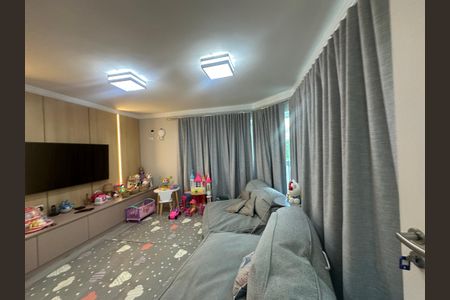 Casa de condomínio para alugar com 560m², 4 quartos e 9 vagasSala de TV