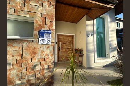 Casa de condomínio para alugar com 560m², 4 quartos e 9 vagasPlaca