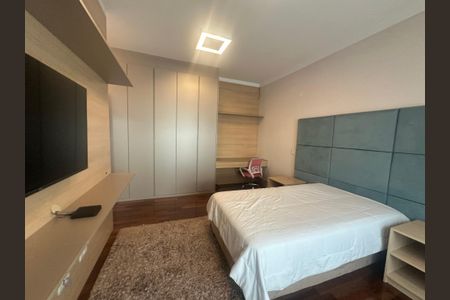 Casa de condomínio para alugar com 560m², 4 quartos e 9 vagasSuíte 3