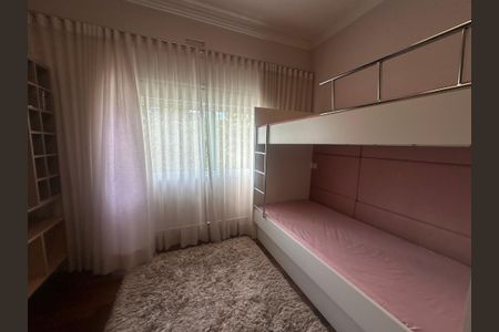 Casa de condomínio para alugar com 560m², 4 quartos e 9 vagasSuíte 1