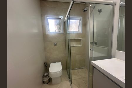 Casa de condomínio para alugar com 560m², 4 quartos e 9 vagasBanheiro da Suíte 3