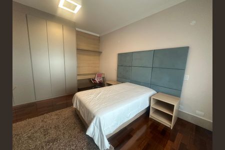 Casa de condomínio para alugar com 560m², 4 quartos e 9 vagasSuíte 3