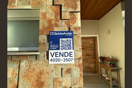 Casa de condomínio para alugar com 560m², 4 quartos e 9 vagasPlaca