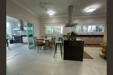 Casa de condomínio para alugar com 560m², 4 quartos e 9 vagasCozinha