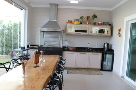 Casa de condomínio para alugar com 560m², 4 quartos e 9 vagasChurrasqueira