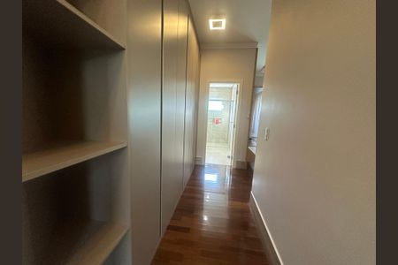 Casa de condomínio para alugar com 560m², 4 quartos e 9 vagasSuíte 1