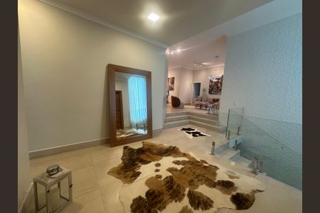 Casa de condomínio para alugar com 560m², 4 quartos e 9 vagasCorredor