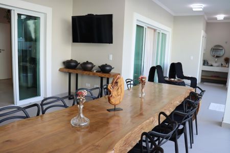 Casa de condomínio para alugar com 560m², 4 quartos e 9 vagasChurrasqueira