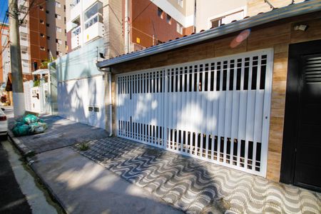 Fachada de casa para alugar com 3 quartos, 143m² em Canto do Forte, Praia Grande