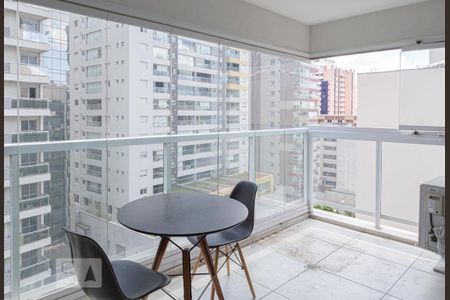 Apartamento para alugar com 36m², 1 quarto e 1 vaga Apartamento para alugar com 36m², 1 quarto e 1 vagaVaranda