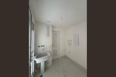 Apartamento à venda com 175m², 3 quartos e 3 vagas Apartamento à venda com 175m², 3 quartos e 3 vagasÁrea de serviço