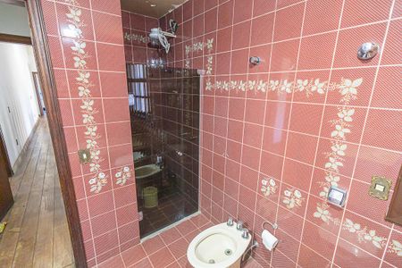 Casa à venda com 412m², 6 quartos e 4 vagas Casa à venda com 412m², 6 quartos e 4 vagasSuite 1