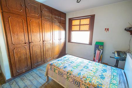 Casa à venda com 412m², 6 quartos e 4 vagas Casa à venda com 412m², 6 quartos e 4 vagasQuarto 3/ suite 2