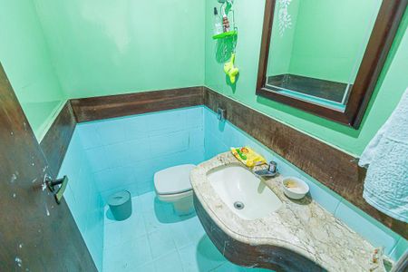 Casa à venda com 412m², 6 quartos e 4 vagas Casa à venda com 412m², 6 quartos e 4 vagasLavabo (Sala)