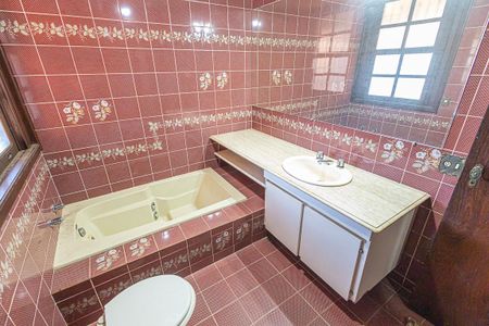 Casa à venda com 412m², 6 quartos e 4 vagas Casa à venda com 412m², 6 quartos e 4 vagasSuite 1