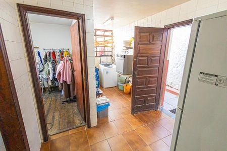 Casa à venda com 412m², 6 quartos e 4 vagas Casa à venda com 412m², 6 quartos e 4 vagasArea de serviço